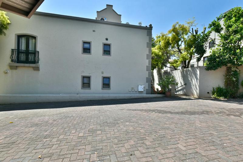 2 Bedroom Property for Sale in Waverley Gauteng