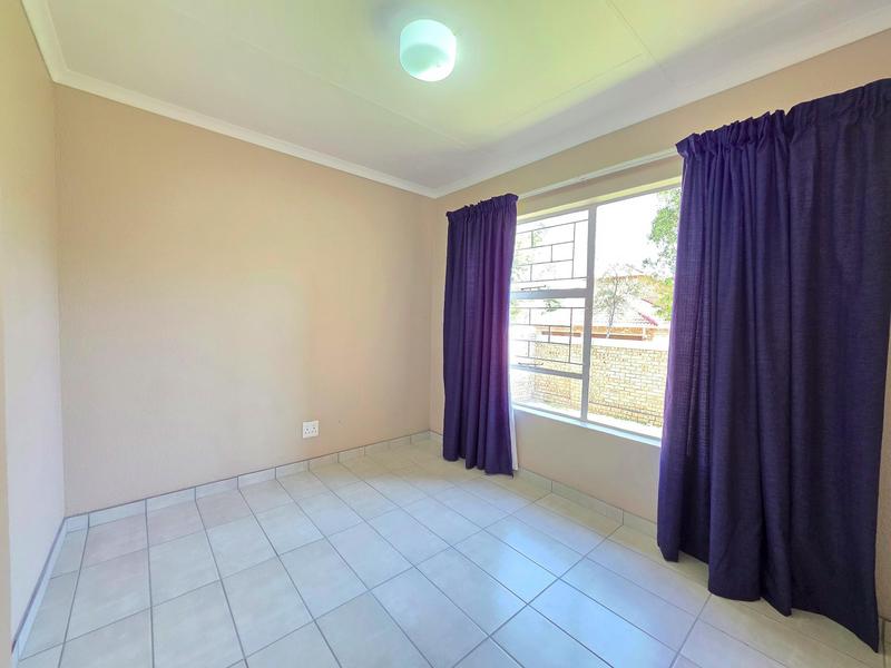 To Let 3 Bedroom Property for Rent in Honeydew Manor Gauteng