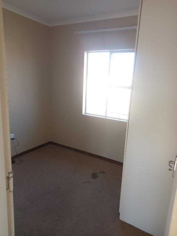 To Let 3 Bedroom Property for Rent in Helderwyk Gauteng