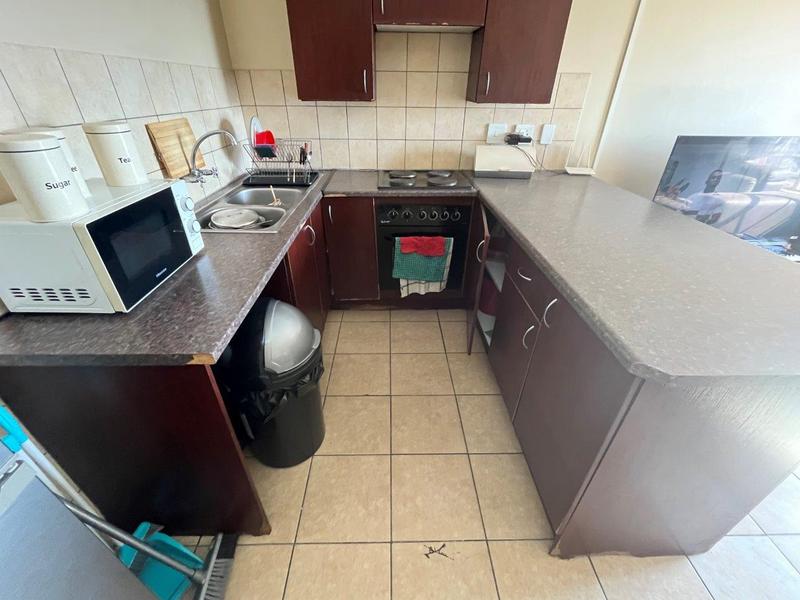 1 Bedroom Property for Sale in Grand Central Gauteng