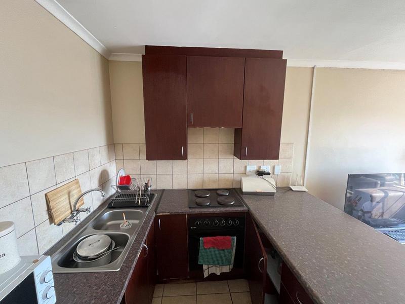1 Bedroom Property for Sale in Grand Central Gauteng