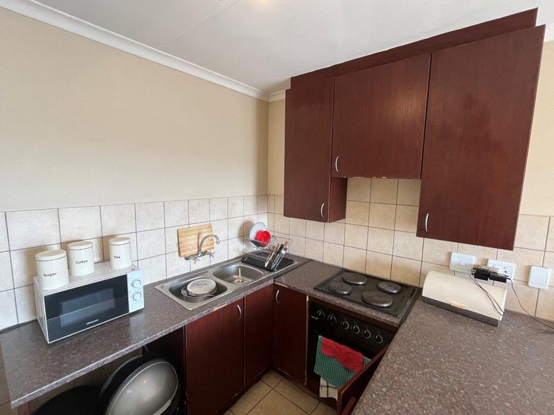 1 Bedroom Property for Sale in Grand Central Gauteng