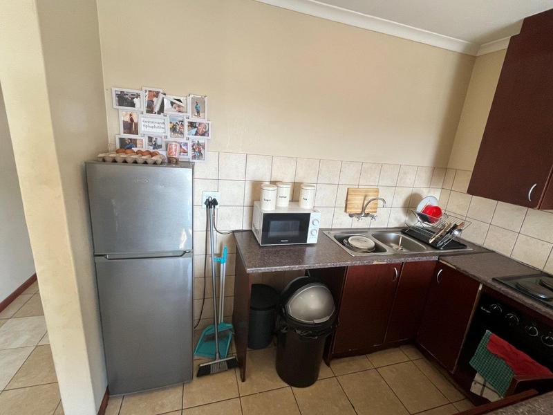 1 Bedroom Property for Sale in Grand Central Gauteng