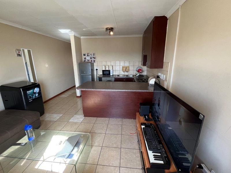 1 Bedroom Property for Sale in Grand Central Gauteng