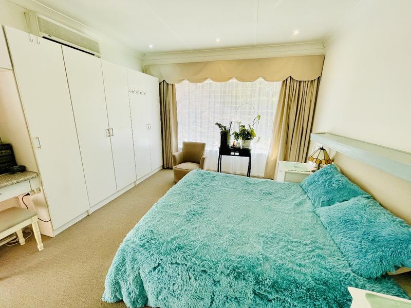 4 Bedroom Property for Sale in Linmeyer Gauteng