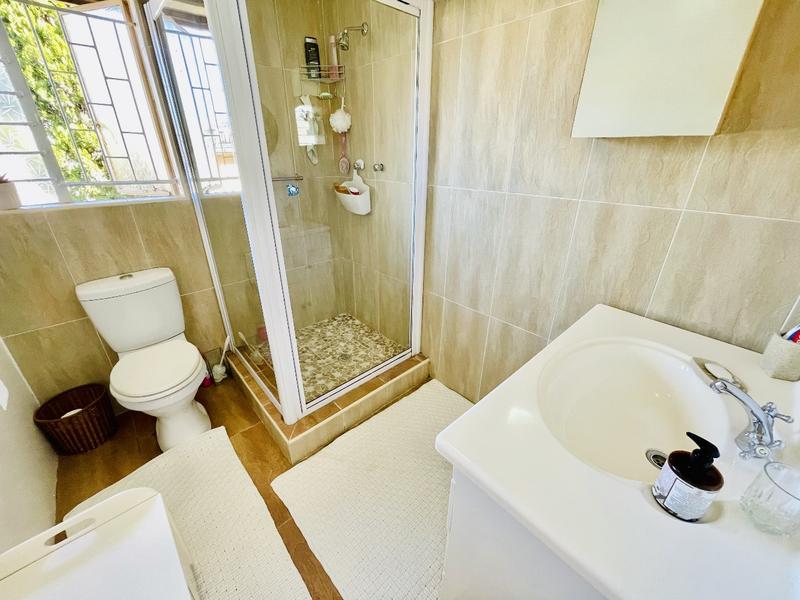 4 Bedroom Property for Sale in Linmeyer Gauteng