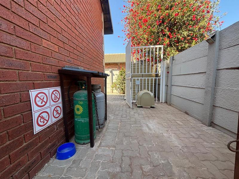 2 Bedroom Property for Sale in Bergbron Gauteng