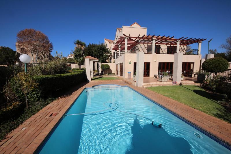 2 Bedroom Property for Sale in Sunninghill Gauteng