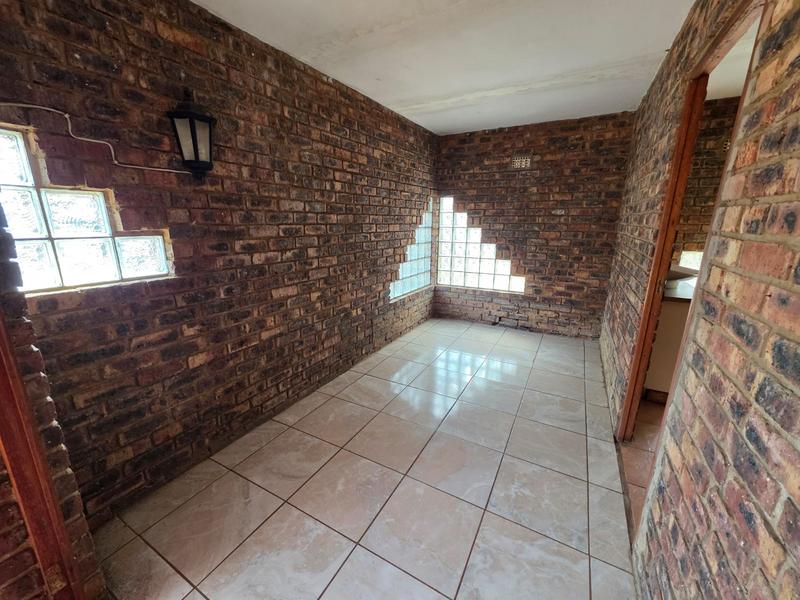 To Let 6 Bedroom Property for Rent in Henley on Klip Gauteng