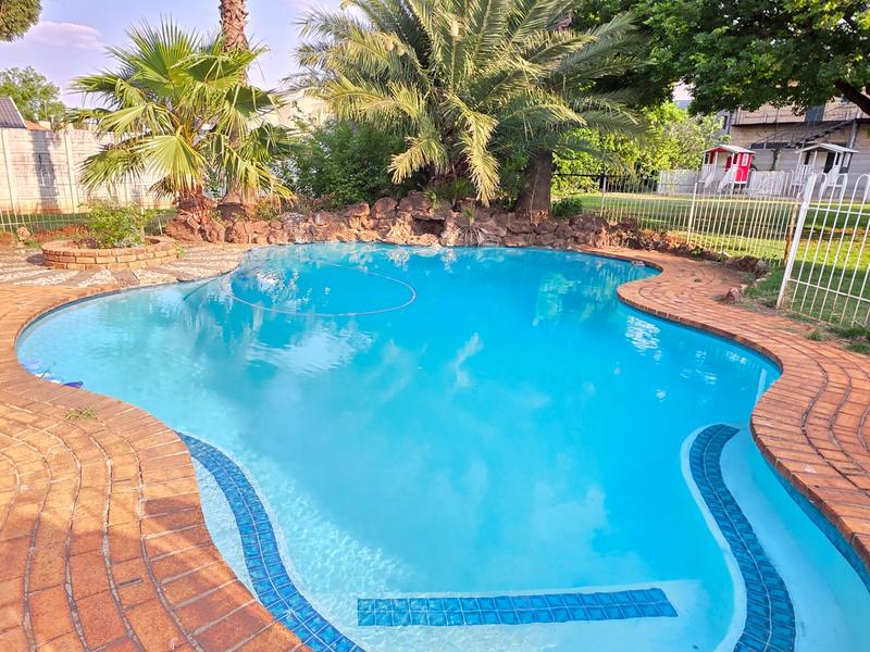 5 Bedroom Property for Sale in Meyerton Central Gauteng