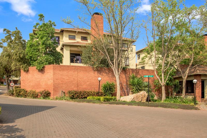 To Let 3 Bedroom Property for Rent in Douglasdale Gauteng