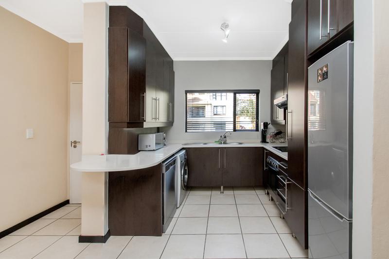 To Let 3 Bedroom Property for Rent in Douglasdale Gauteng