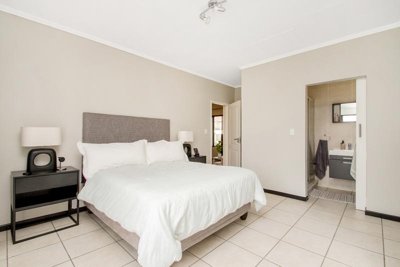 To Let 3 Bedroom Property for Rent in Douglasdale Gauteng