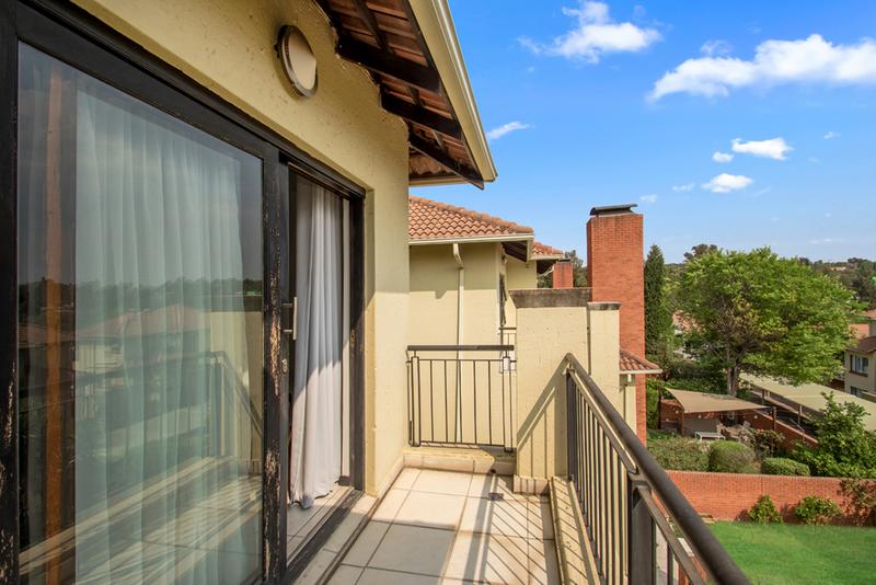 To Let 3 Bedroom Property for Rent in Douglasdale Gauteng