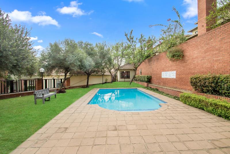 To Let 3 Bedroom Property for Rent in Douglasdale Gauteng