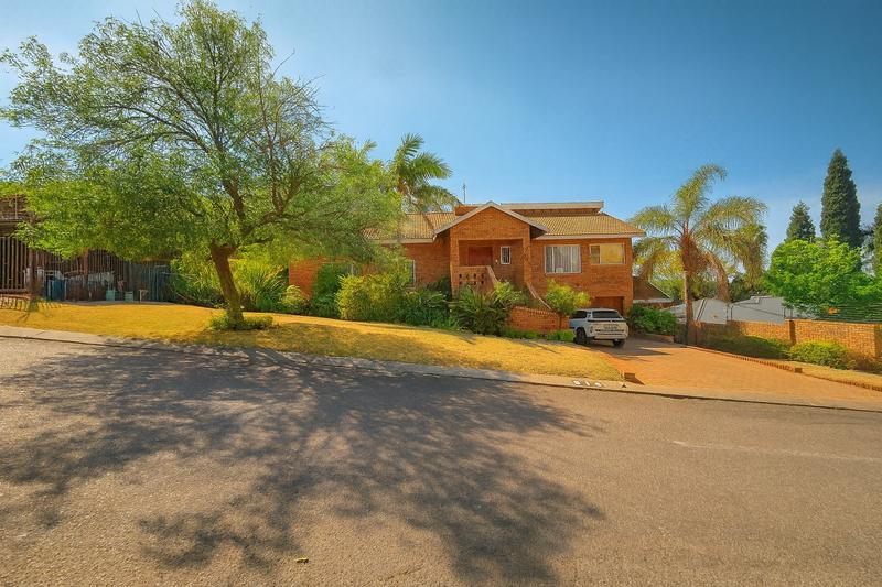 4 Bedroom Property for Sale in Moreleta Park Gauteng