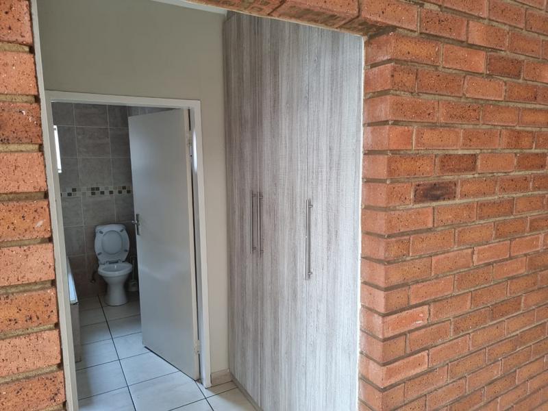 To Let 3 Bedroom Property for Rent in Erasmia Gauteng
