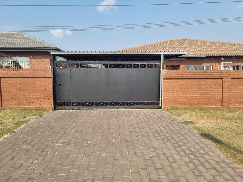 To Let 3 Bedroom Property for Rent in Erasmia Gauteng