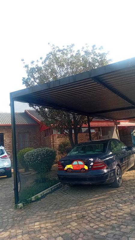 4 Bedroom Property for Sale in Birchleigh North Gauteng