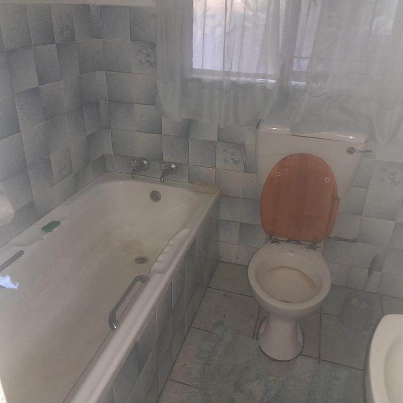 4 Bedroom Property for Sale in Birchleigh North Gauteng