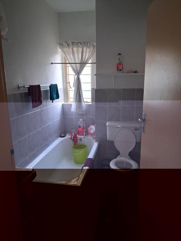To Let 1 Bedroom Property for Rent in Queenswood Gauteng