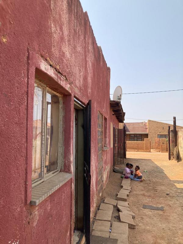 2 Bedroom Property for Sale in Langaville Gauteng