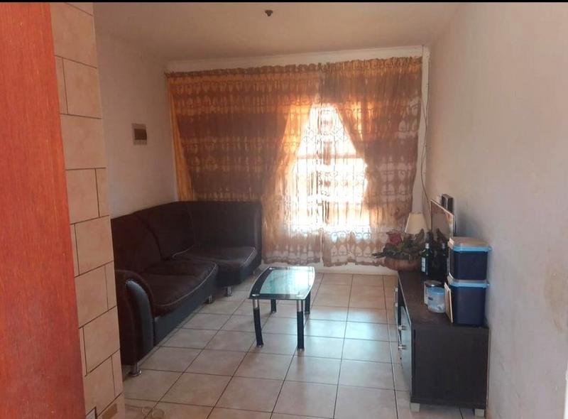 2 Bedroom Property for Sale in Bram Fischerville Gauteng