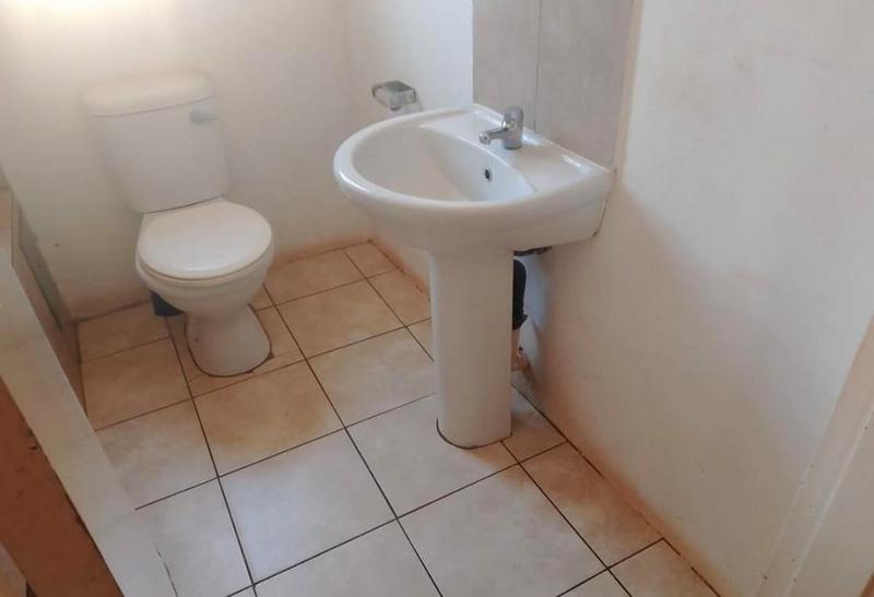 2 Bedroom Property for Sale in Bram Fischerville Gauteng
