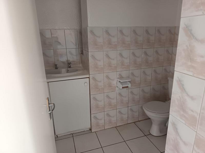 To Let 2 Bedroom Property for Rent in Morning Hill Gauteng