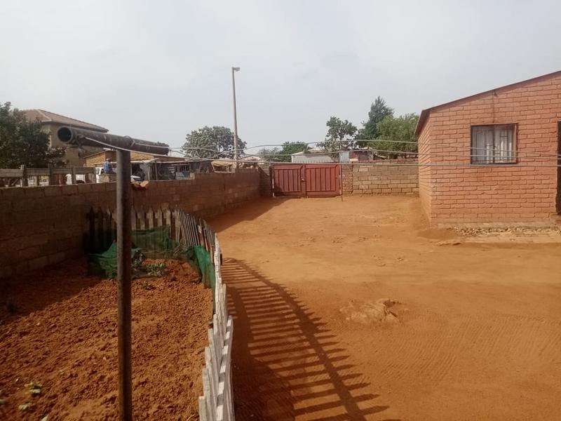 2 Bedroom Property for Sale in Tokoza Gauteng