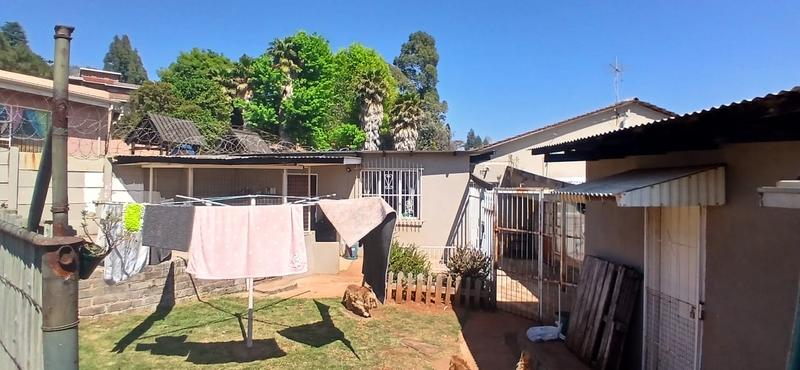 5 Bedroom Property for Sale in Roodekrans Gauteng