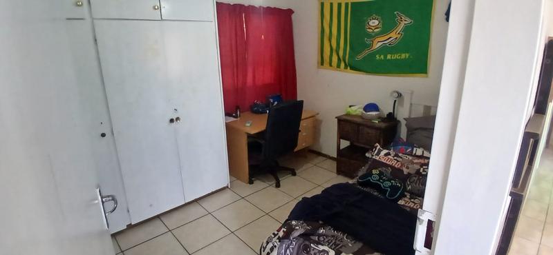 5 Bedroom Property for Sale in Roodekrans Gauteng