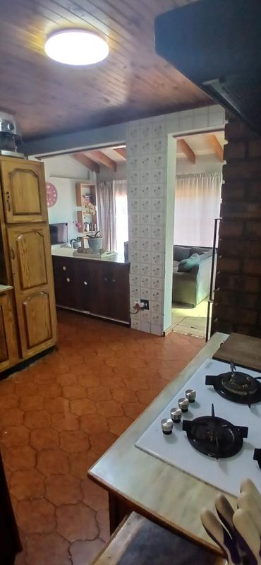 5 Bedroom Property for Sale in Roodekrans Gauteng