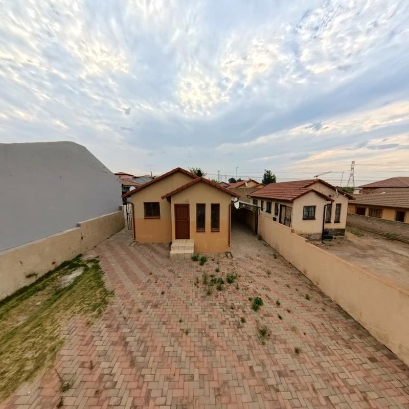 To Let 3 Bedroom Property for Rent in Klipfontein View Gauteng