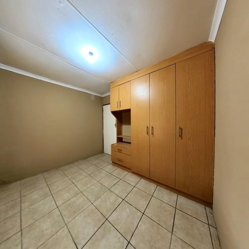 To Let 3 Bedroom Property for Rent in Klipfontein View Gauteng