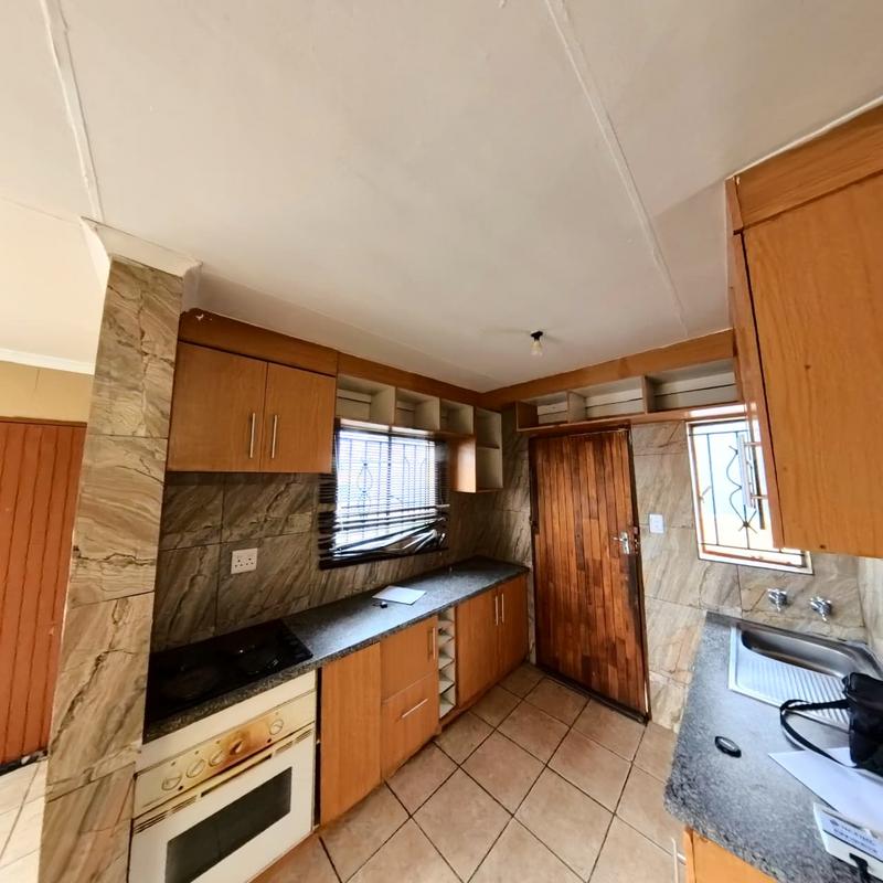 To Let 3 Bedroom Property for Rent in Klipfontein View Gauteng