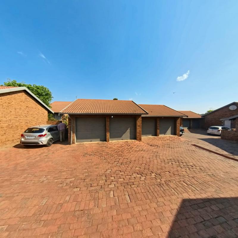 3 Bedroom Property for Sale in Birch Acres Gauteng