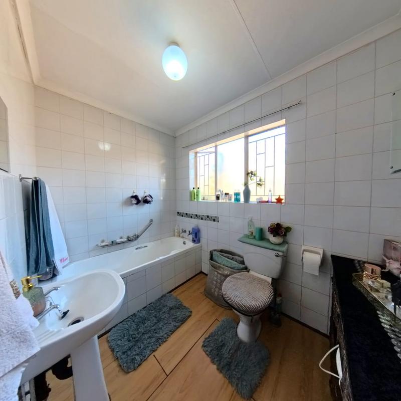 3 Bedroom Property for Sale in Birch Acres Gauteng