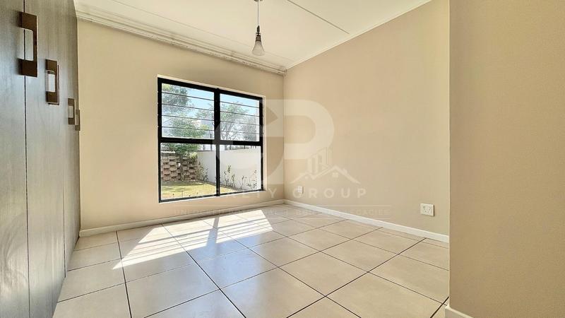 To Let 3 Bedroom Property for Rent in Greenstone Hill Gauteng