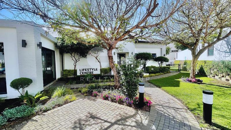 To Let 3 Bedroom Property for Rent in Greenstone Hill Gauteng