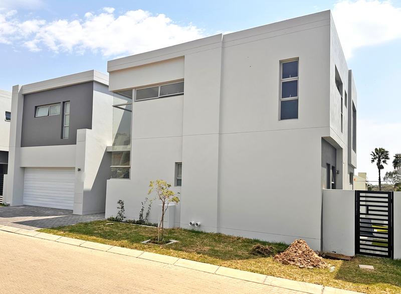 To Let 4 Bedroom Property for Rent in Bryanston Gauteng