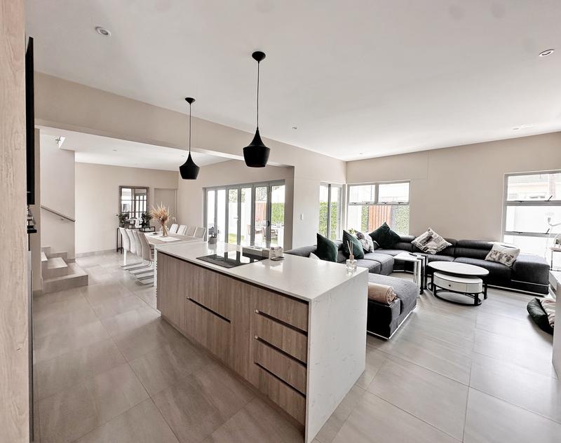 To Let 4 Bedroom Property for Rent in Bryanston Gauteng