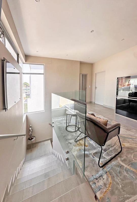 To Let 4 Bedroom Property for Rent in Bryanston Gauteng