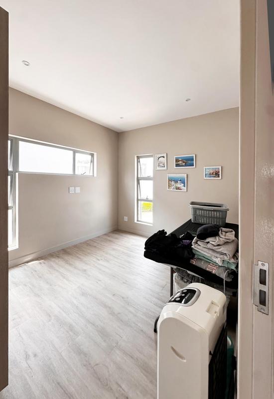 To Let 4 Bedroom Property for Rent in Bryanston Gauteng