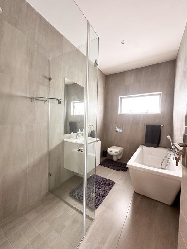 To Let 4 Bedroom Property for Rent in Bryanston Gauteng