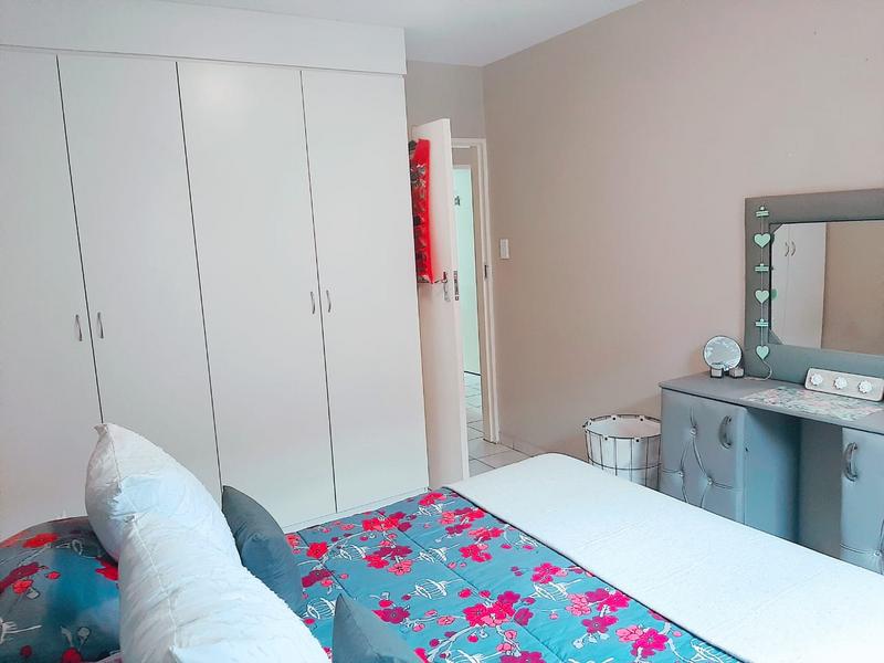 To Let 2 Bedroom Property for Rent in Strubenvale Gauteng