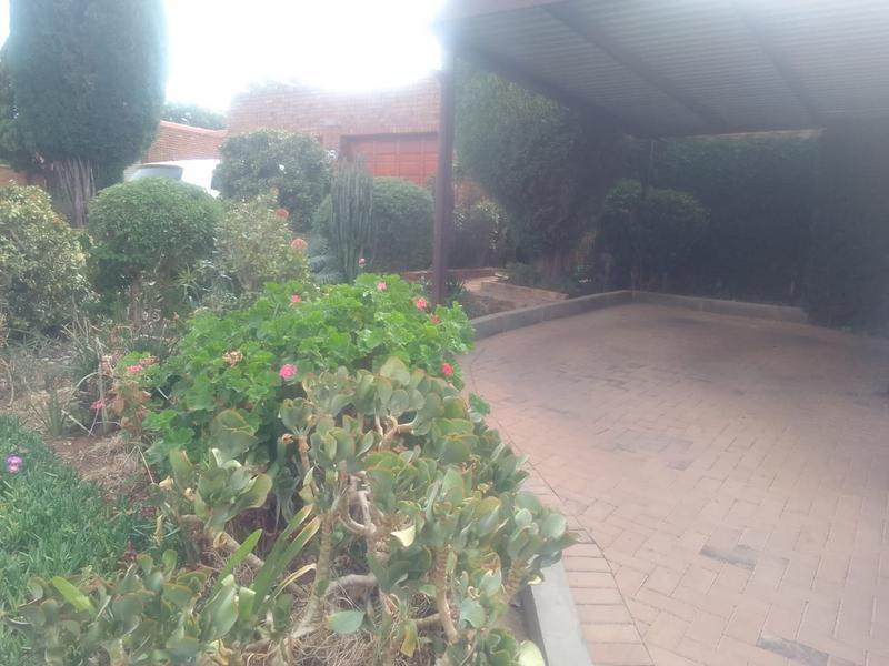 2 Bedroom Property for Sale in Noordwyk Gauteng