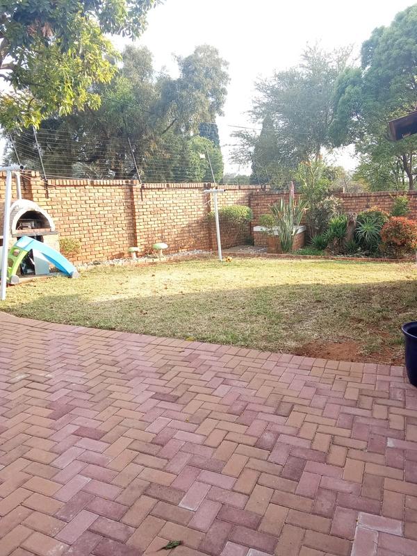 2 Bedroom Property for Sale in Noordwyk Gauteng