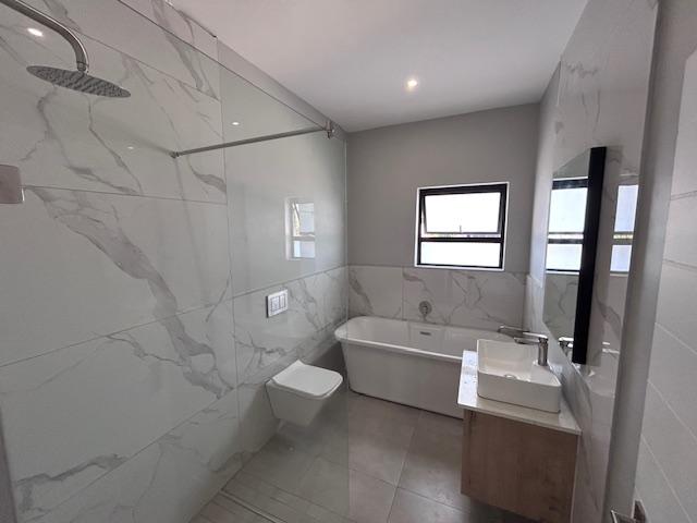 2 Bedroom Property for Sale in Faerie Glen Gauteng