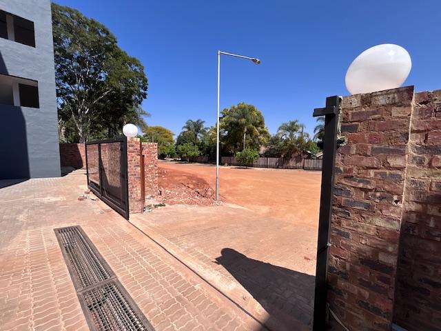 2 Bedroom Property for Sale in Faerie Glen Gauteng